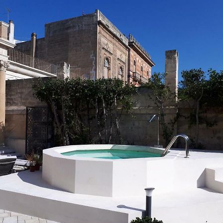 Dimora Charleston Lecce Parcheggio Privato In Loco Gratis Bed & Breakfast Ngoại thất bức ảnh