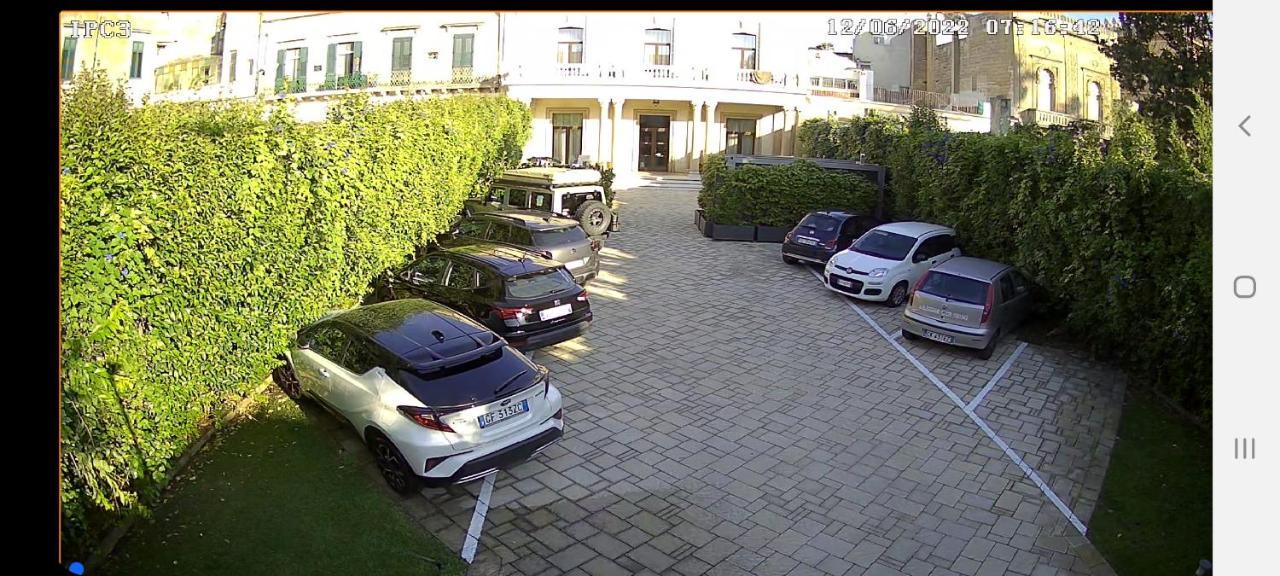 Dimora Charleston Lecce Parcheggio Privato In Loco Gratis Bed & Breakfast Ngoại thất bức ảnh